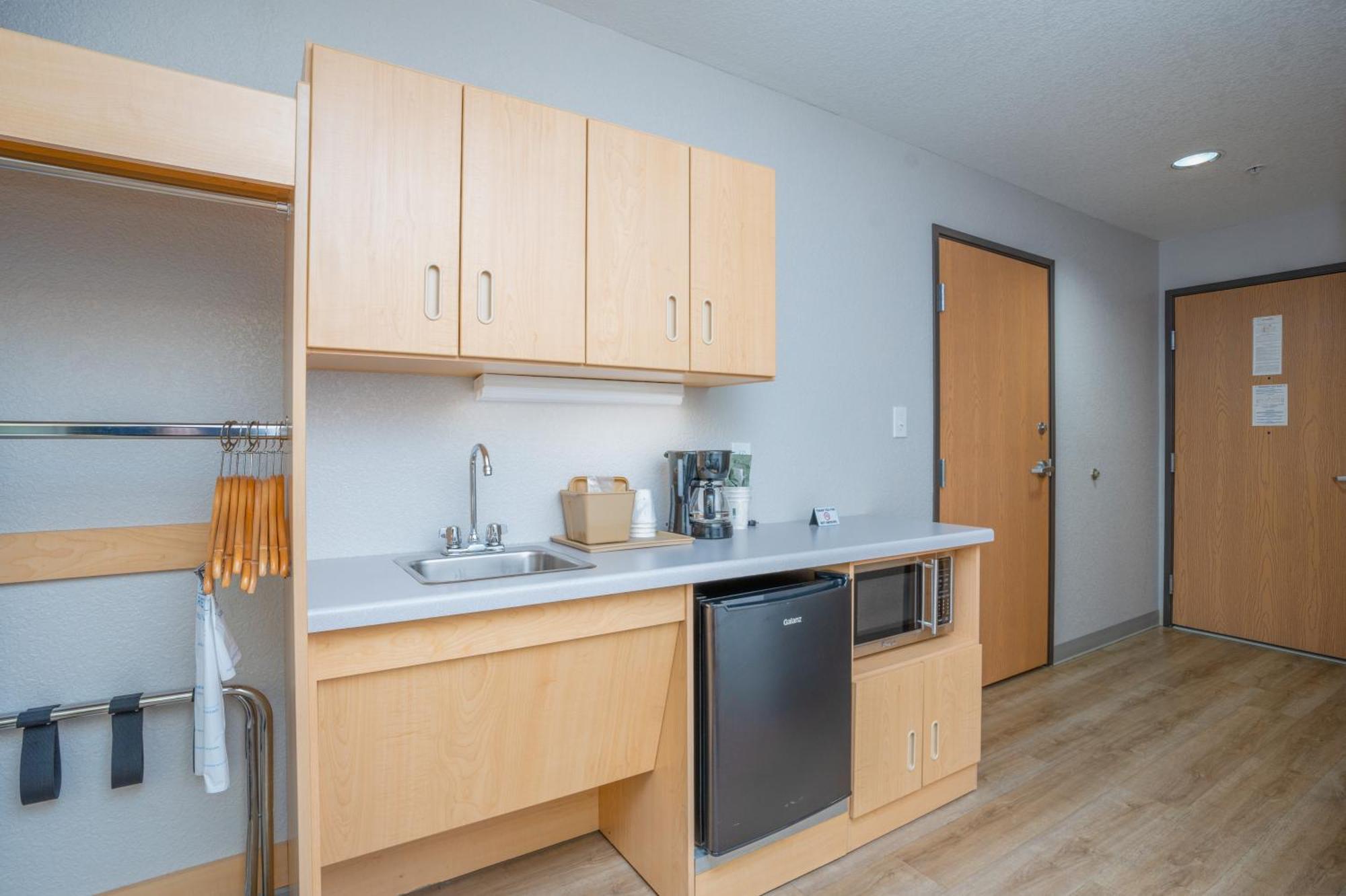 Microtel Inn & Suites By Wyndham Albertville Экстерьер фото