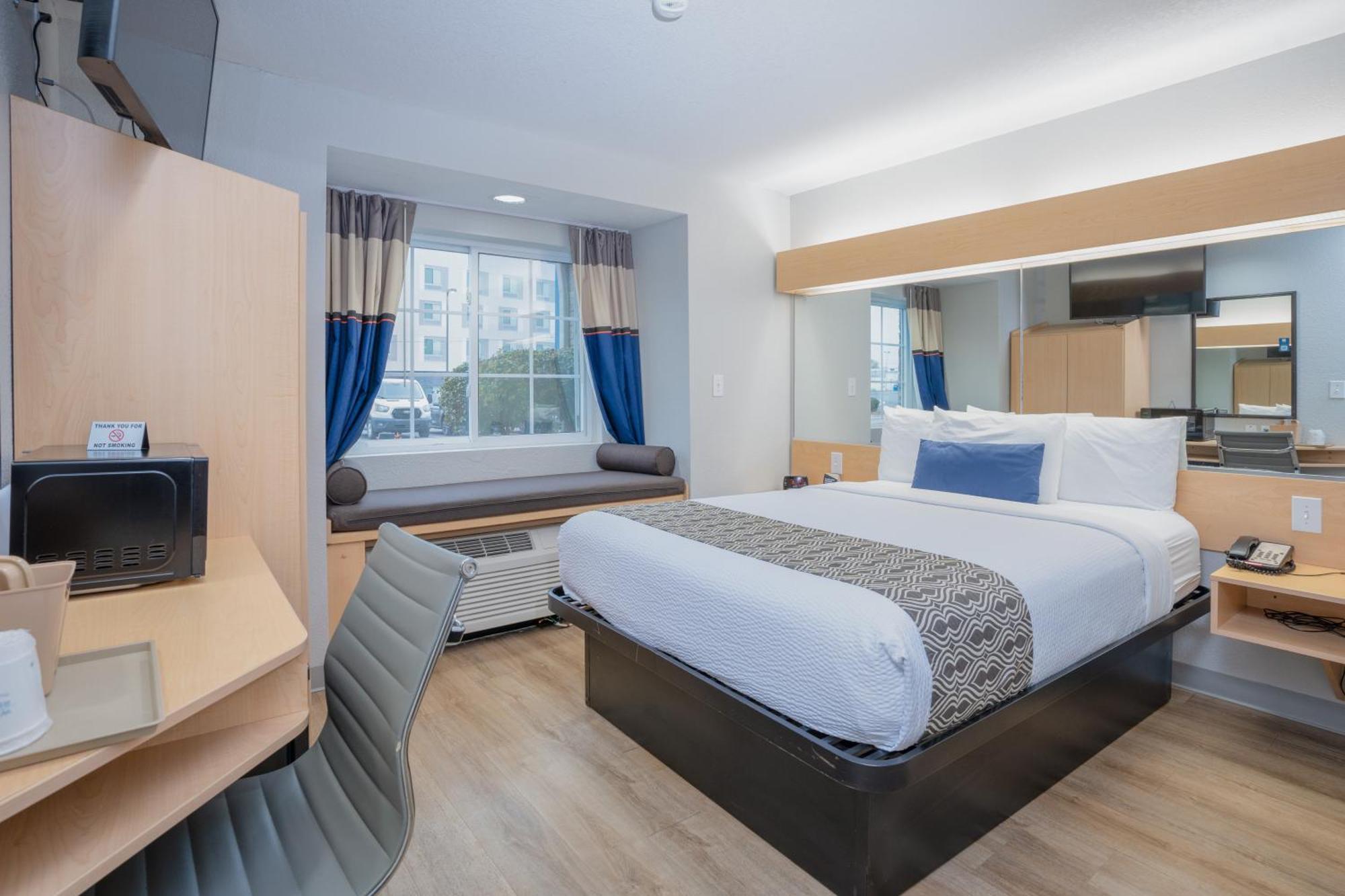 Microtel Inn & Suites By Wyndham Albertville Экстерьер фото